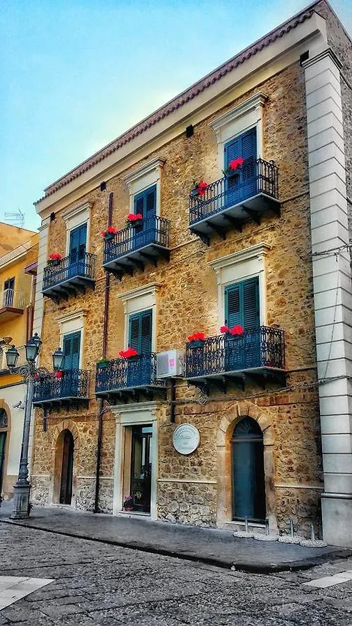 Bed and Breakfast Il Portico Dei Normanni Butera